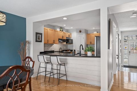 Photo 11 at 229 Saddlesmith Circle, Emerald Meadows/Trailwest, Kanata