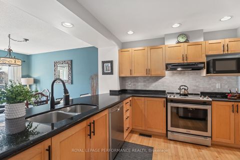 Photo 12 at 229 Saddlesmith Circle, Emerald Meadows/Trailwest, Kanata