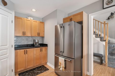 Photo 15 at 229 Saddlesmith Circle, Emerald Meadows/Trailwest, Kanata