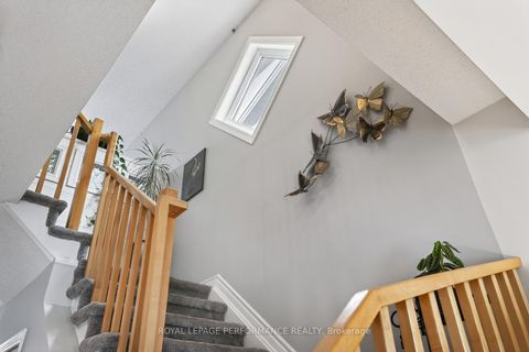 Photo 18 at 229 Saddlesmith Circle, Emerald Meadows/Trailwest, Kanata