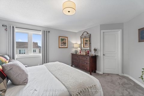 Photo 20 at 229 Saddlesmith Circle, Emerald Meadows/Trailwest, Kanata