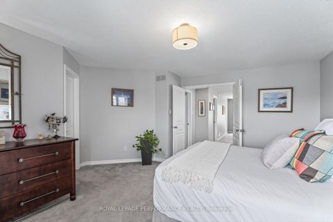 Photo 21 at 229 Saddlesmith Circle, Emerald Meadows/Trailwest, Kanata