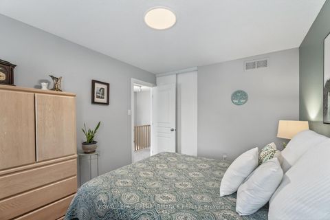 Photo 26 at 229 Saddlesmith Circle, Emerald Meadows/Trailwest, Kanata