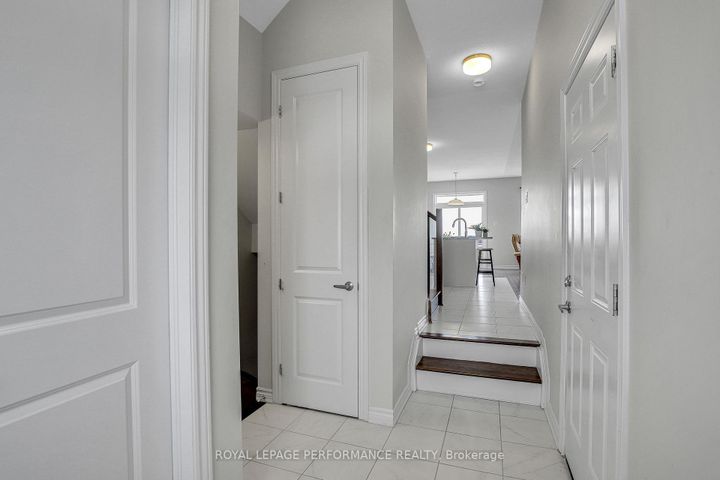 Photo 2 at 110 Main Halyard Lane, Nepean (Half Moon Bay), Ottawa