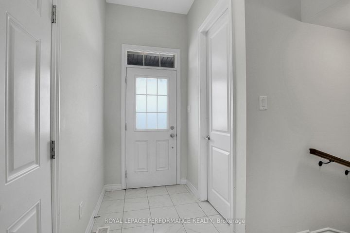 Photo 3 at 110 Main Halyard Lane, Nepean (Half Moon Bay), Ottawa