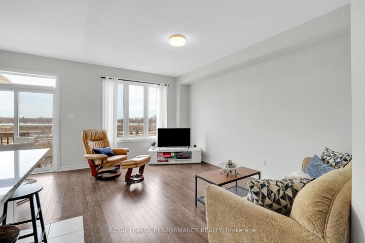 Photo 5 at 110 Main Halyard Lane, Nepean (Half Moon Bay), Ottawa