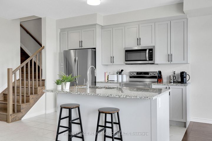 Photo 8 at 110 Main Halyard Lane, Nepean (Half Moon Bay), Ottawa