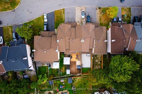 Photo 24 at 108 Cedarock Drive, Bridlewood, Kanata