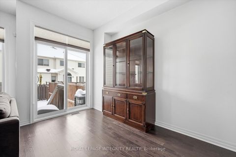 Photo 14 at 88 Chevron Place, Mer Bleue/Bradley Estates/Anderson Park, Orleans