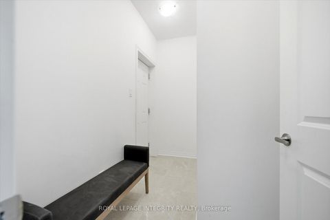 Photo 16 at 88 Chevron Place, Mer Bleue/Bradley Estates/Anderson Park, Orleans