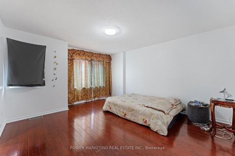 Photo 11 at 116 ESTERBROOK Drive, Mer Bleue/Bradley Estates/Anderson Park, Orleans