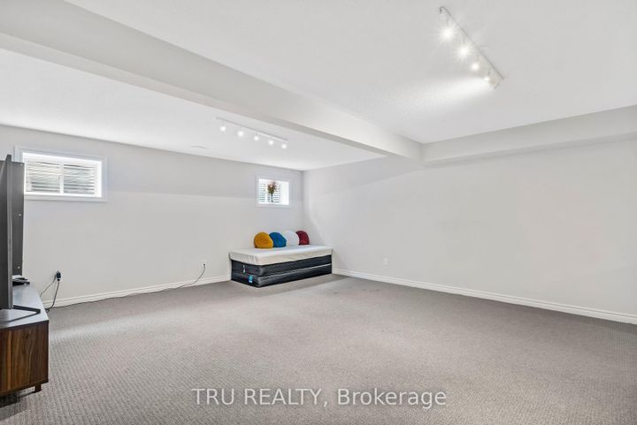 Photo 28 at 20 Coppermine Street, Nepean (Heritage Park), Ottawa