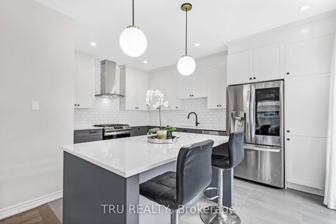 Photo 13 at 20 Coppermine Street, Nepean (Heritage Park), Ottawa