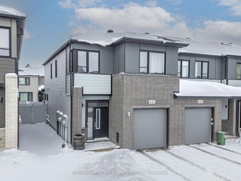 Photo 1 at 431 Cope Drive, Emerald Meadows/Trailwest, Kanata