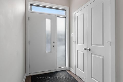 Photo 3 at 431 Cope Drive, Emerald Meadows/Trailwest, Kanata