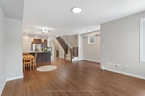 Photo 9 at 431 Cope Drive, Emerald Meadows/Trailwest, Kanata