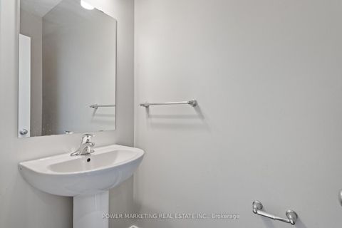 Photo 10 at 431 Cope Drive, Emerald Meadows/Trailwest, Kanata