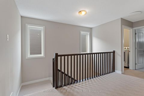 Photo 12 at 431 Cope Drive, Emerald Meadows/Trailwest, Kanata