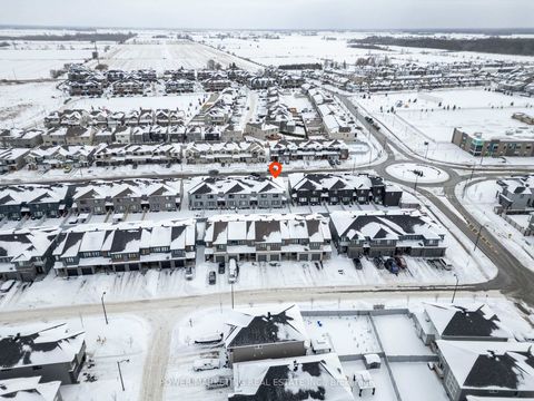 Photo 27 at 431 Cope Drive, Emerald Meadows/Trailwest, Kanata