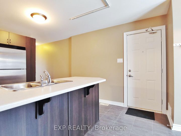Photo 5 at B - 605 Chapman Mills Drive, Nepean (Strandherd), Ottawa