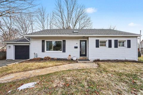 Photo 1 at 41 Wilson Street E, Perth