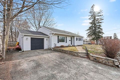 Photo 2 at 41 Wilson Street E, Perth