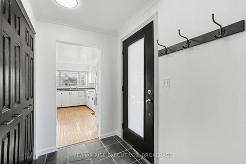 Photo 3 at 41 Wilson Street E, Perth