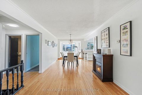 Photo 7 at 41 Wilson Street E, Perth