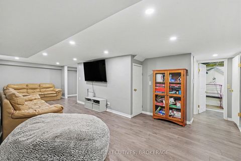 Photo 23 at 41 Wilson Street E, Perth