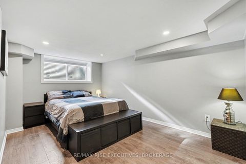 Photo 24 at 41 Wilson Street E, Perth