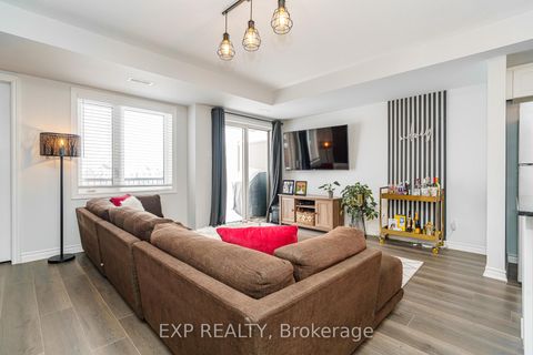 Photo 7 at 852 Atlas Terrace, Emerald Meadows/Trailwest, Kanata