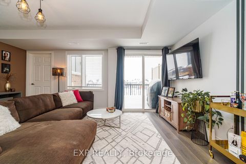 Photo 8 at 852 Atlas Terrace, Emerald Meadows/Trailwest, Kanata