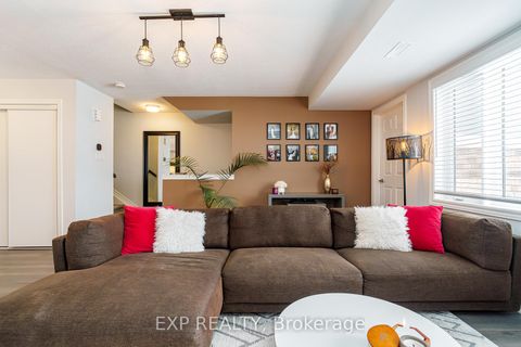 Photo 9 at 852 Atlas Terrace, Emerald Meadows/Trailwest, Kanata