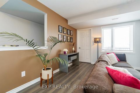 Photo 12 at 852 Atlas Terrace, Emerald Meadows/Trailwest, Kanata