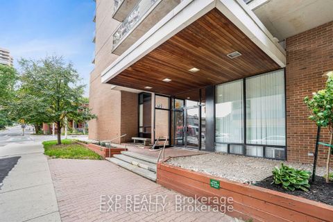 Photo 3 at 204 - 475 Laurier Avenue W, Ottawa Centre
