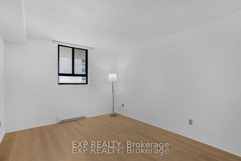 Photo 11 at 204 - 475 Laurier Avenue W, Ottawa Centre