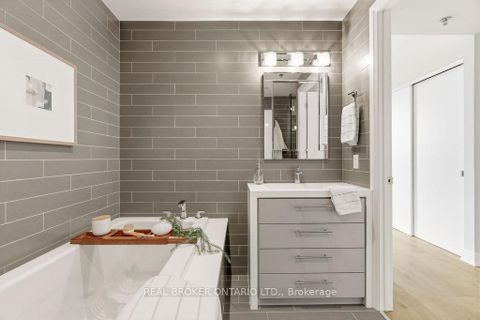 Photo 22 at 1403 - 428 Sparks Street, Ottawa Centre