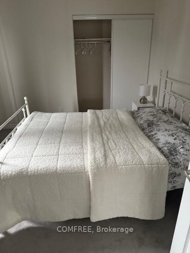 Photo 12 at 784 Logperch Circle, Nepean (Half Moon Bay), Ottawa