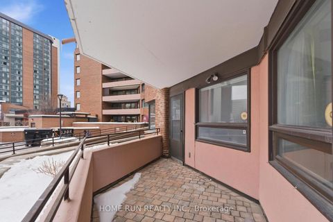 Photo 9 at 104 - 151 Bay Street, Ottawa Centre