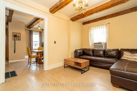 Photo 8 at 105 Rideau Street, Merrickville