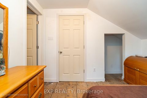 Photo 16 at 105 Rideau Street, Merrickville