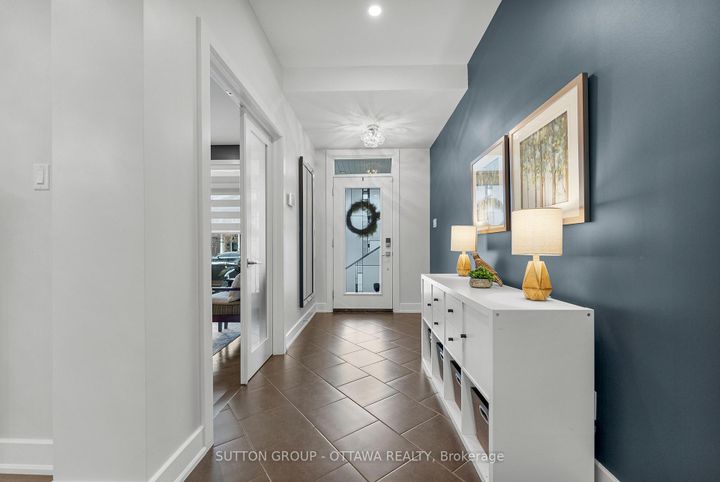 Photo 3 at 571 Egret Way, Nepean (Half Moon Bay), Ottawa