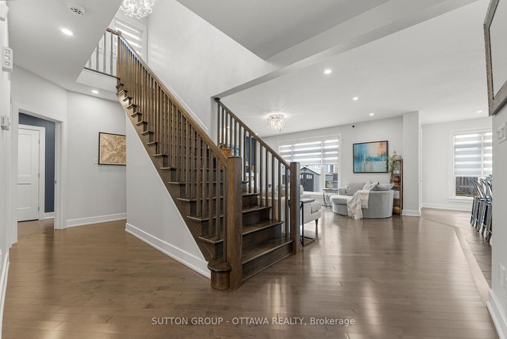 Photo 10 at 571 Egret Way, Nepean (Half Moon Bay), Ottawa