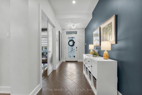 Photo 3 at 571 Egret Way, Nepean (Half Moon Bay), Ottawa