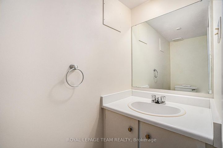 Photo 10 at 440 Kintyre Private, Nepean (Carleton Square), Ottawa