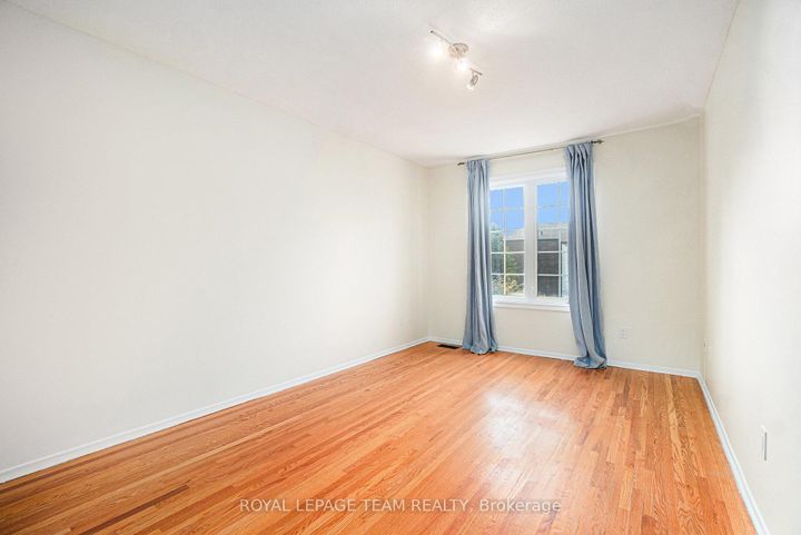 Photo 14 at 440 Kintyre Private, Nepean (Carleton Square), Ottawa