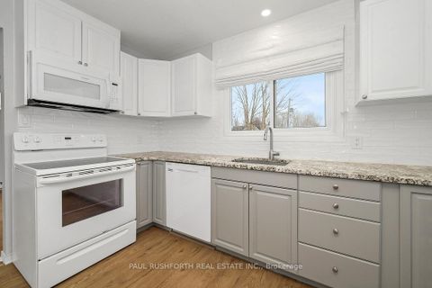 Photo 15 at 15 - 68 King Street, Richmond, Stittsville