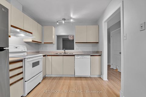 Photo 7 at 1983 Greenvale Lane, Chateauneuf, Orleans