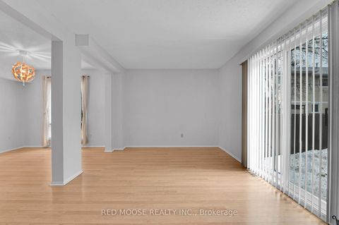 Photo 14 at 1983 Greenvale Lane, Chateauneuf, Orleans