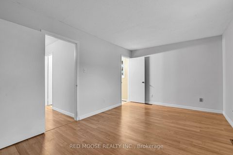 Photo 22 at 1983 Greenvale Lane, Chateauneuf, Orleans